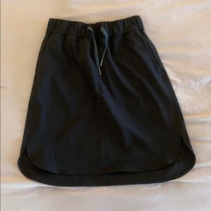 Black lululemon skirt